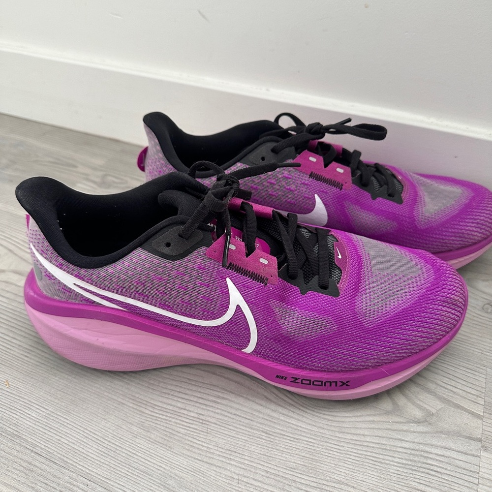 Nike Men’s Purple Running Shoes